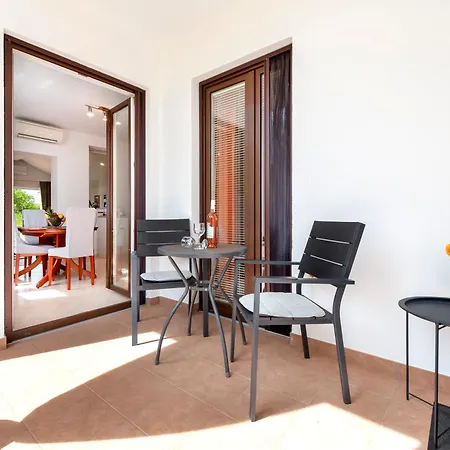 Cozy House With Pool Near Rovinj