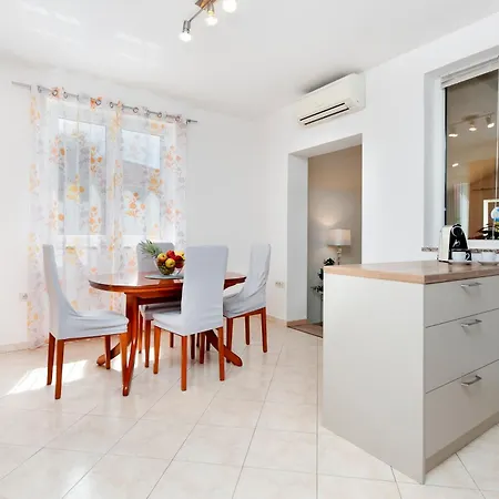 Apartment Cozy House With Pool Near Rovinj Kanfanar