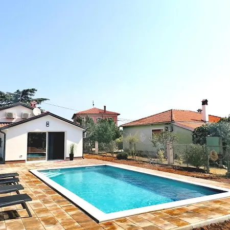 Cozy House With Pool Near Rovinj Apartment Kanfanar