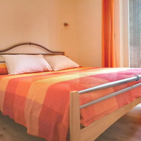 Cozy House With Pool Near Rovinj Apartment