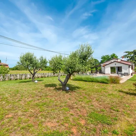 Apartment Cozy House With Pool Near Rovinj